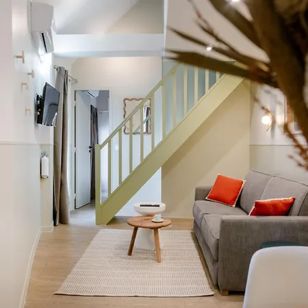 Babylon Popincourt Apartment