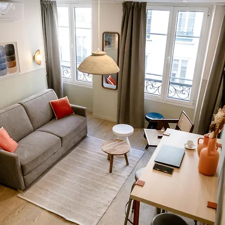 Babylon Popincourt Apartment